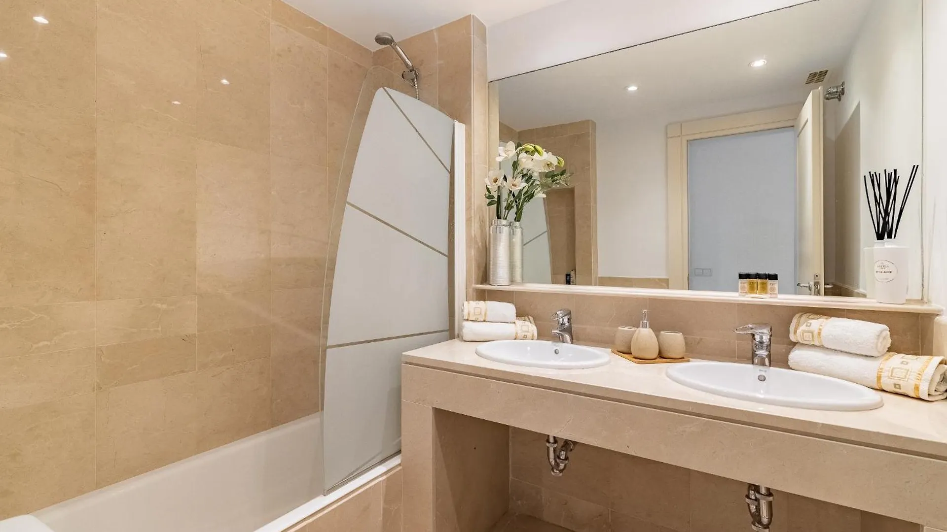 Waterside Apartment In Sotogrande Marina With Private Pool San Roque  0*, San Roque (Andalucia)