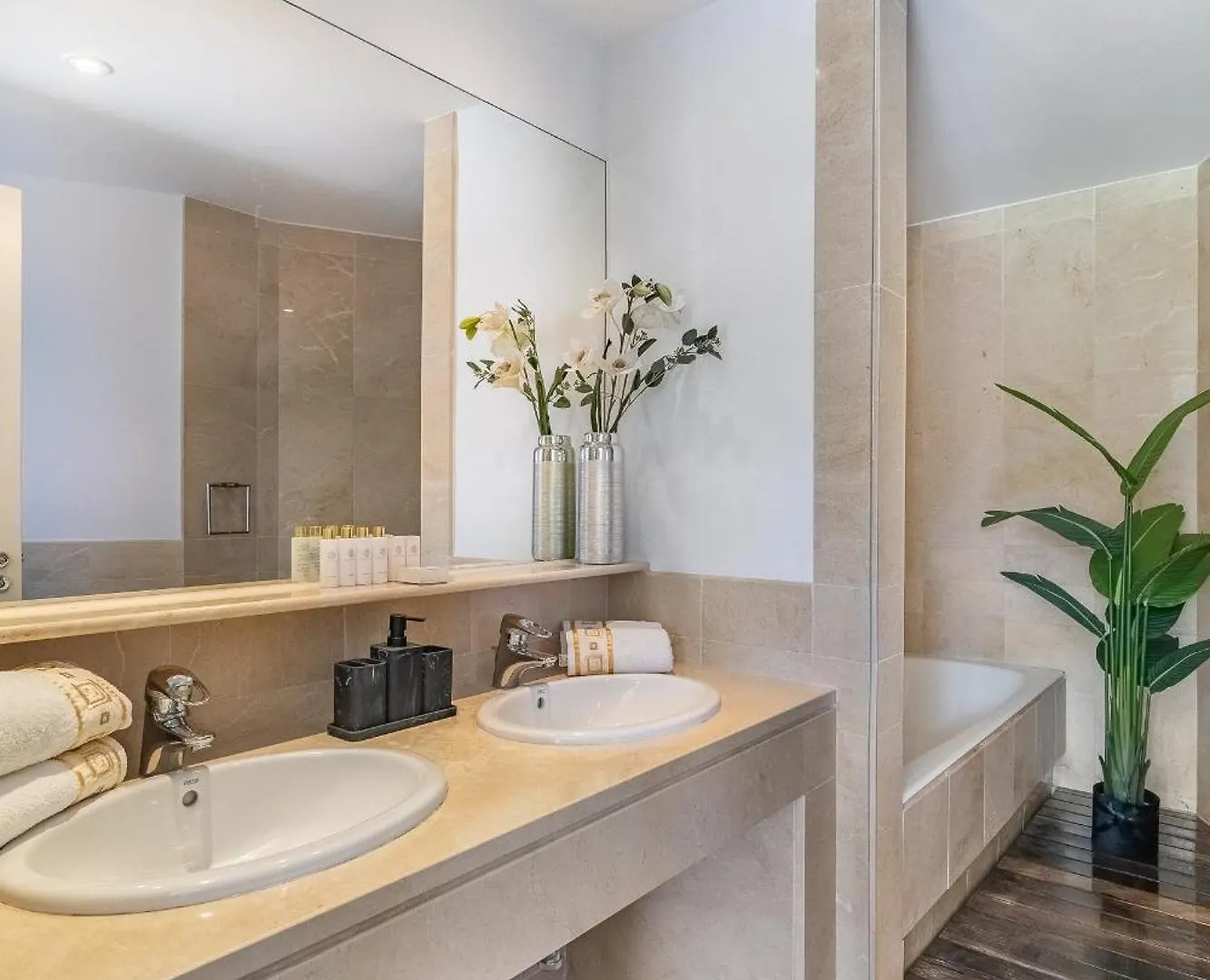 Waterside Apartment In Sotogrande Marina With Private Pool San Roque